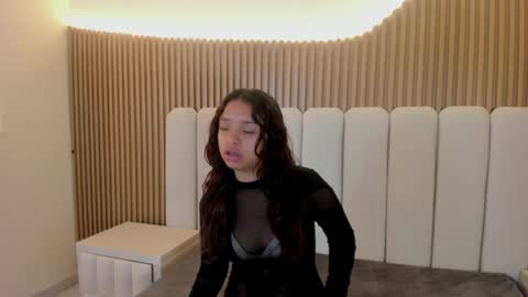 Snapshot of charlotaura chatting on May 12, 12:46 pm charlotaura online show from May 12, 12:46 pm