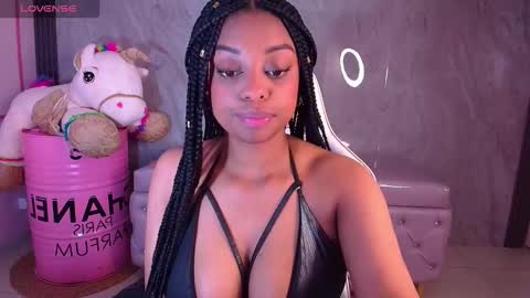 Snapshot of charlote_fun_a chatting on October 14, 1:01 pm Charlote online show from October 14, 1:01 pm