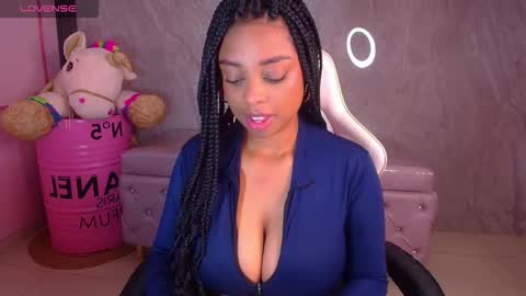 Snapshot of charlote_fun_a chatting on October 30, 1:12 pm Charlote online show from October 30, 1:12 pm