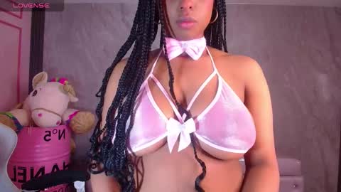 Snapshot of charlote_fun_a chatting on October 31, 1:34 pm Charlote online show from October 31, 1:34 pm