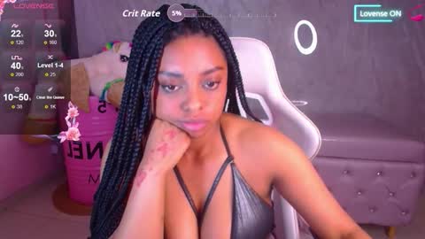 Snapshot of charlote_fun_a chatting on November 29, 12:57 am Charlote online show from November 29, 12:57 am