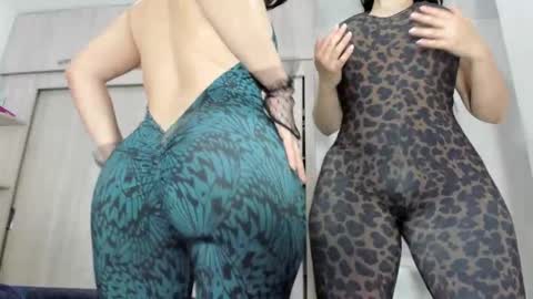 Snapshot of charlote_wilson chatting on November 8, 10:19 pm charlote wilson online show from November 8, 10:19 pm