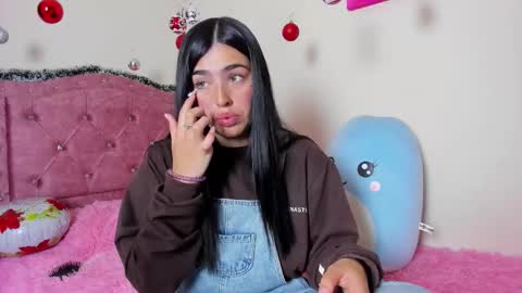 Snapshot of charlothe942 chatting on January 15, 11:08 pm Charlothe online show from January 15, 11:08 pm