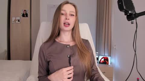 CharlottaWells online show from November 23, 8:36 am