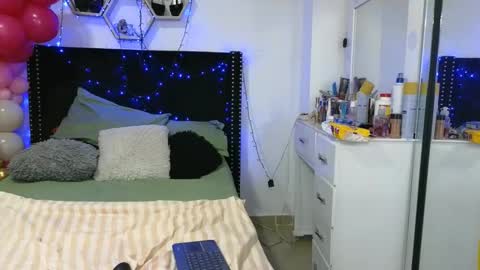 charlotte_027 online show from February 17, 3:14 am