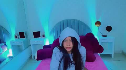 Snapshot of charlotte_0309 chatting on February 13, 5:47 am charlotte online show from February 13, 5:47 am