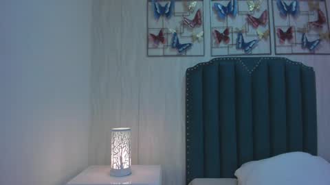 Snapshot of charlotte__08 chatting on December 24, 11:49 am Charlotte online show from December 24, 11:49 am