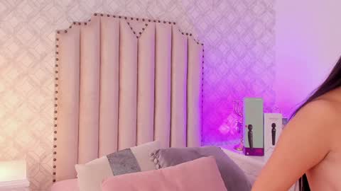 Snapshot of charlotte__08 chatting on January 6, 6:52 pm Charlotte online show from January 6, 6:52 pm