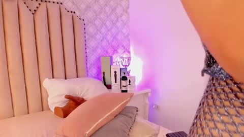 Snapshot of charlotte__08 chatting on January 29, 10:53 pm Charlotte online show from January 29, 10:53 pm