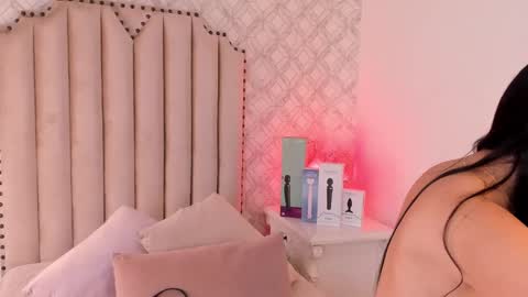 Snapshot of charlotte__08 chatting on February 5, 7:20 pm Charlotte online show from February 5, 7:20 pm