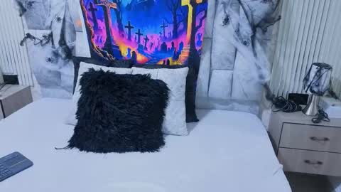 Snapshot of charlotte__g chatting on October 24, 11:17 am charlotte online show from October 24, 11:17 am