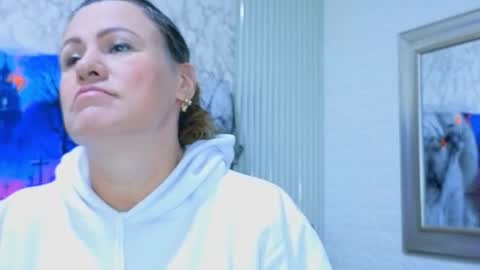 Snapshot of charlotte__g chatting on October 27, 11:36 am charlotte online show from October 27, 11:36 am