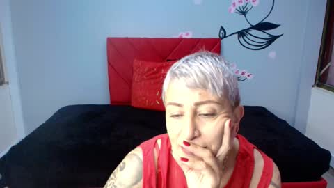 CHARLOTTE GRAY online show from November 10, 12:15 pm