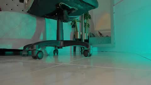 charlotte  grey online show from December 20, 8:38 pm