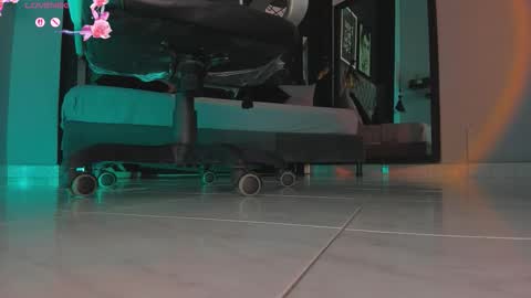 charlotte  grey online show from February 12, 8:15 pm