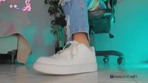 charlotte  grey online show from February 25, 8:18 pm