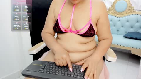 charlotte__milf online show from January 17, 8:34 am