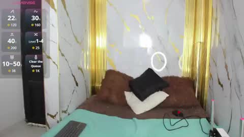 charlotte__milf online show from June 27, 7:41 pm