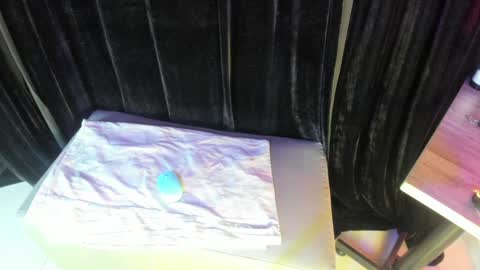  CHARLOTTE BROWN  online show from December 7, 11:18 am