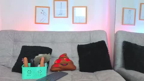 Charlotte online show from March 31, 10:26 am