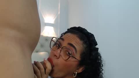 charlottte y dante online show from November 7, 4:23 am