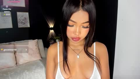 Charlotte online show from December 19, 8:44 pm