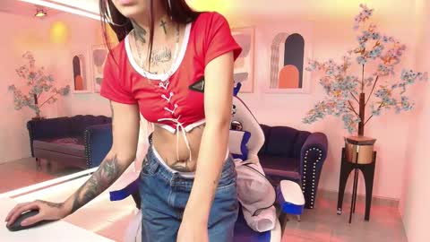 Snapshot of charlotte_etthan chatting on November 14, 4:11 am Charlotte online show from November 14, 4:11 am