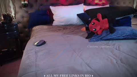 Charlotte online show from December 7, 9:55 pm