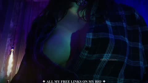 Charlotte online show from November 25, 3:34 pm