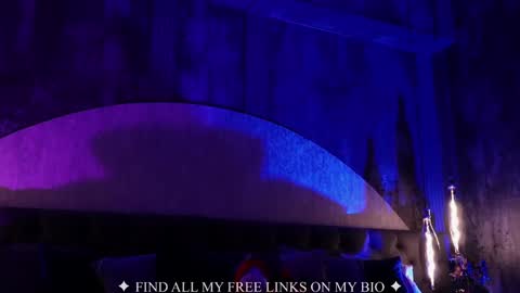 Snapshot of charlotte_germanotta_ chatting on February 28, 6:53 pm Charlotte online show from February 28, 6:53 pm