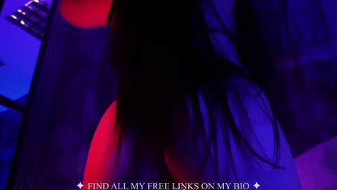 Snapshot of charlotte_germanotta_ chatting on March 2, 6:48 pm Charlotte online show from March 2, 6:48 pm