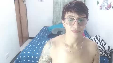 Snapshot of charlotte_gray_1 chatting on May 16, 12:18 am Charlotte online show from May 16, 12:18 am