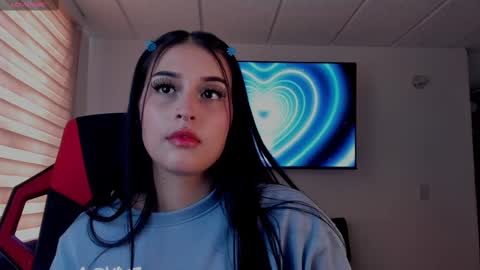 Snapshot of charlotte_greys chatting on September 23, 8:34 pm Charlotte online show from September 23, 8:34 pm