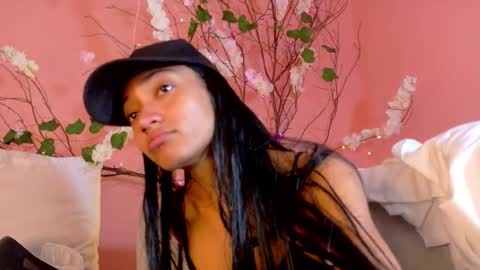 CHARLOTTE online show from November 9, 7:34 pm