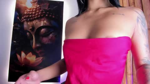 CHARLOTTE  online show from May 20, 2:23 pm