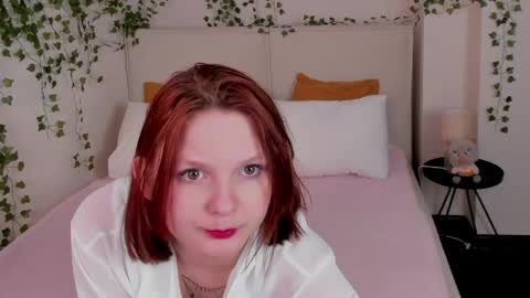 Snapshot of charlotte_stee chatting on April 27, 1:58 am Charlotte online show from April 27, 1:58 am