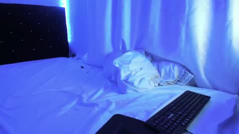 charlotte_xc online show from February 12, 7:02 am