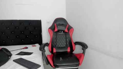 charlotte_xc online show from February 14, 5:51 am