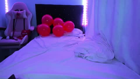 charlotte_xc online show from February 15, 7:16 am