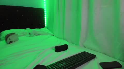 charlotte_xc online show from February 22, 8:31 pm