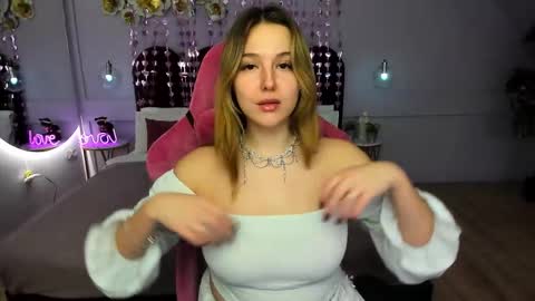 charlotteatwood online show from February 13, 3:19 pm