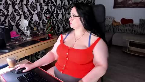 Charlotte Diamonds online show from December 30, 1:26 am