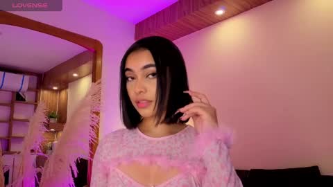 Snapshot of charlotteg18 chatting on May 9, 3:01 am Charlote online show from May 9, 3:01 am