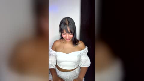 charlottekiss99 online show from April 28, 3:28 pm