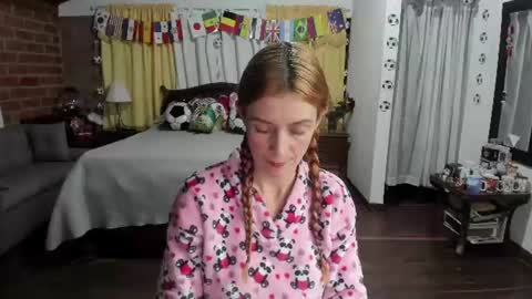 Snapshot of charlottewillson chatting on July 16, 12:16 am Charlotte online show from July 16, 12:16 am