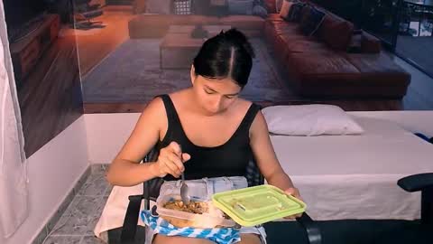 charlyandlaura online show from November 19, 7:03 pm