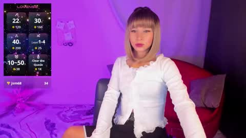 Snapshot of charmbianca chatting on November 15, 4:54 am Bianca online show from November 15, 4:54 am