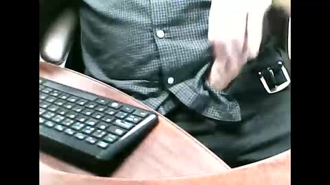 Snapshot of charmeur2672 chatting on November 13, 10:58 am charmeur2672 online show from November 13, 10:58 am