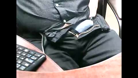 Snapshot of charmeur2672 chatting on November 19, 10:59 am charmeur2672 online show from November 19, 10:59 am