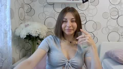 charming__chick online show from June 16, 1:25 pm